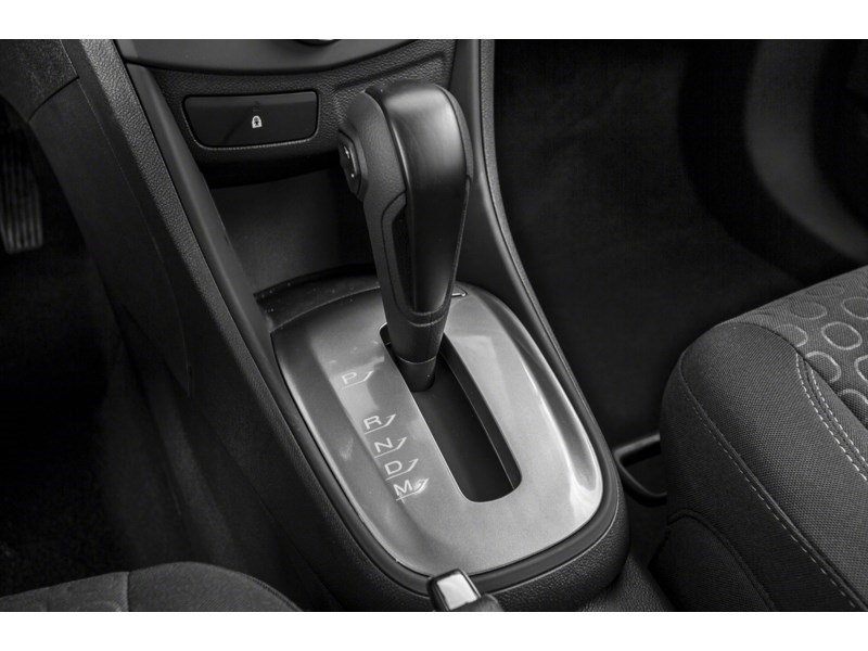2015 Chevrolet Trax FWD 4dr LS Exterior Shot 12