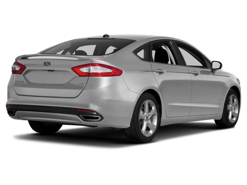 2013 Ford Fusion 4dr Sdn SE FWD Exterior Shot 2