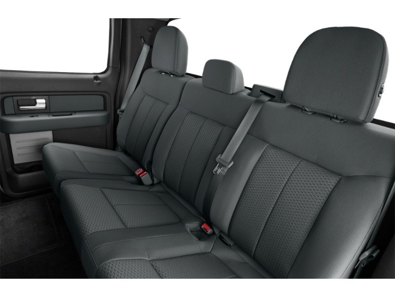 2013 Ford F-150 4WD SuperCrew 145" XLT Interior Shot 4