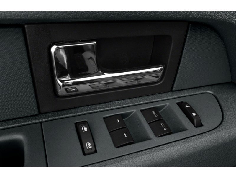 2013 Ford F-150 4WD SuperCrew 145" XLT Exterior Shot 11