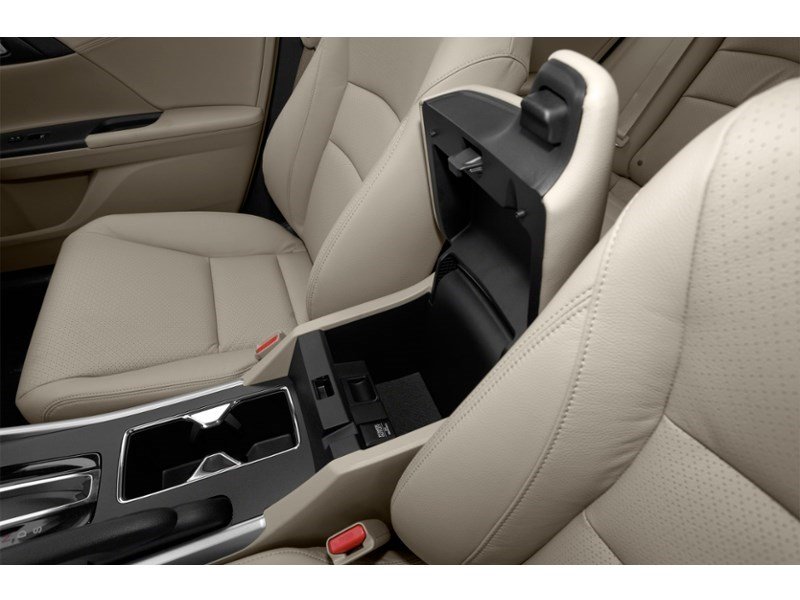 2014 Honda Accord 4dr V6 Auto Touring Exterior Shot 11