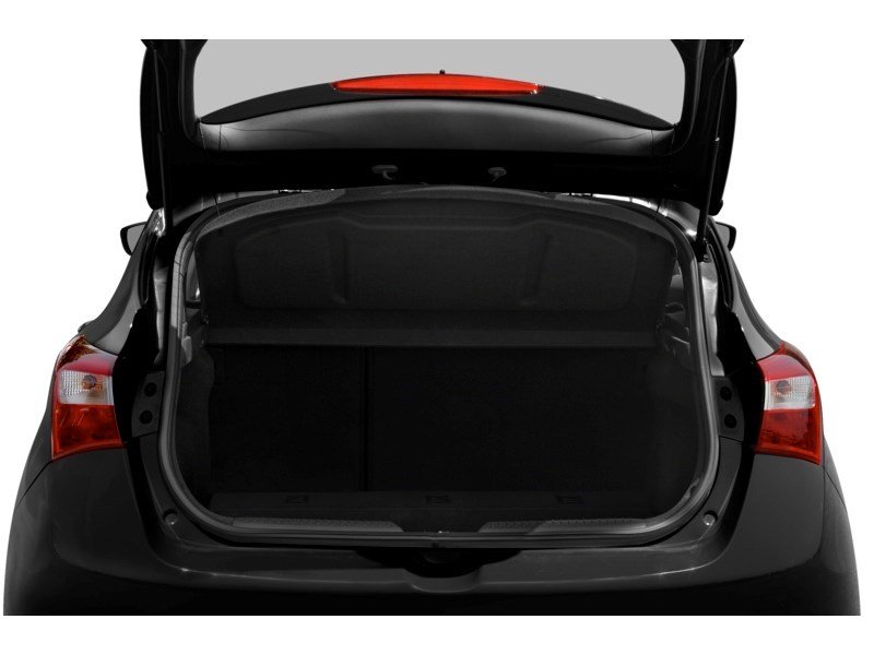 2014 Hyundai Elantra GT 5dr HB Auto GL Exterior Shot 4