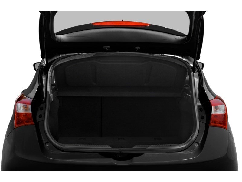2013 Hyundai Elantra GT 5dr HB Man GL Exterior Shot 4