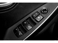 2014 Hyundai Elantra GT 5dr HB Auto GL Exterior Shot 11