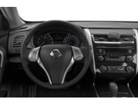 2015 Nissan Altima 4dr Sdn I4 CVT 2.5 Interior Shot 3