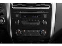 2015 Nissan Altima 4dr Sdn I4 CVT 2.5 Interior Shot 2