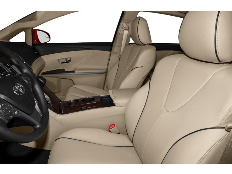 2016 Toyota Venza 4dr Wgn Interior Shot 5