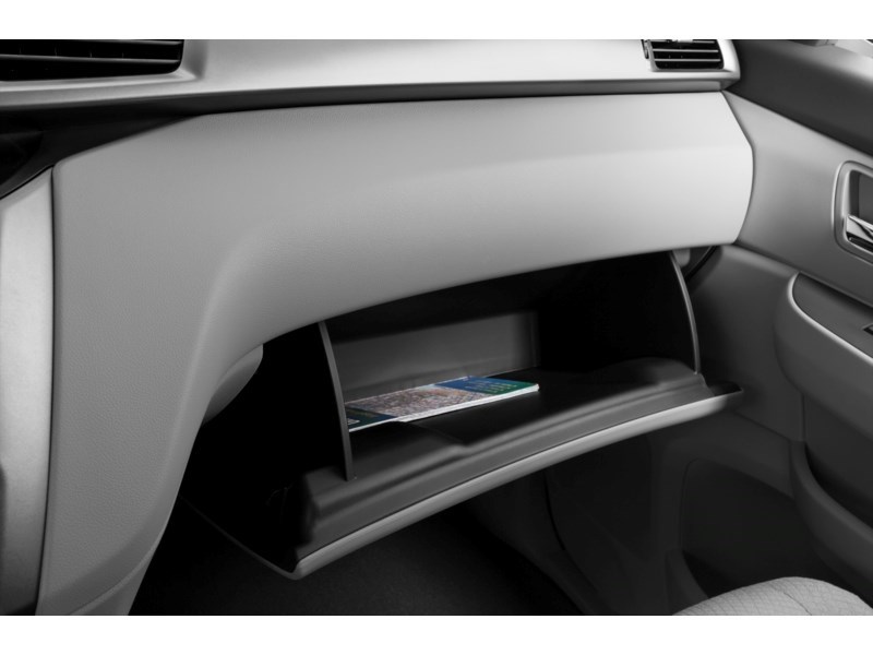 2015 Honda Odyssey 4dr Wgn SE Interior Shot 4