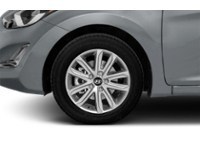 2015 Hyundai Elantra 4dr Sdn Auto GLS Exterior Shot 5