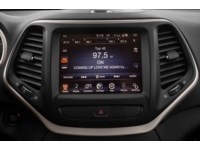 2017 Jeep Cherokee 4WD 4dr Limited Interior Shot 2