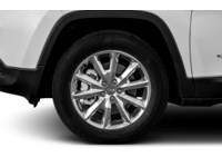 2017 Jeep Cherokee 4WD 4dr Limited Exterior Shot 5