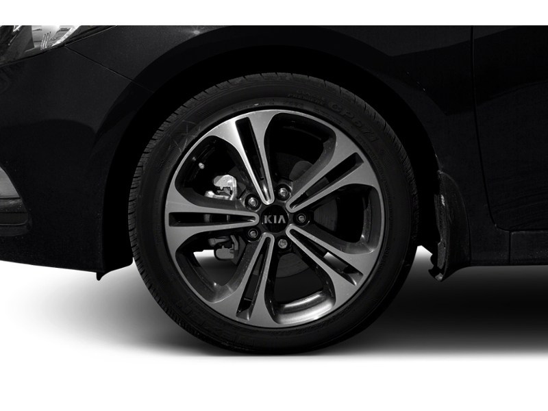 2016 Kia Forte 4dr Sdn Auto LX Exterior Shot 5