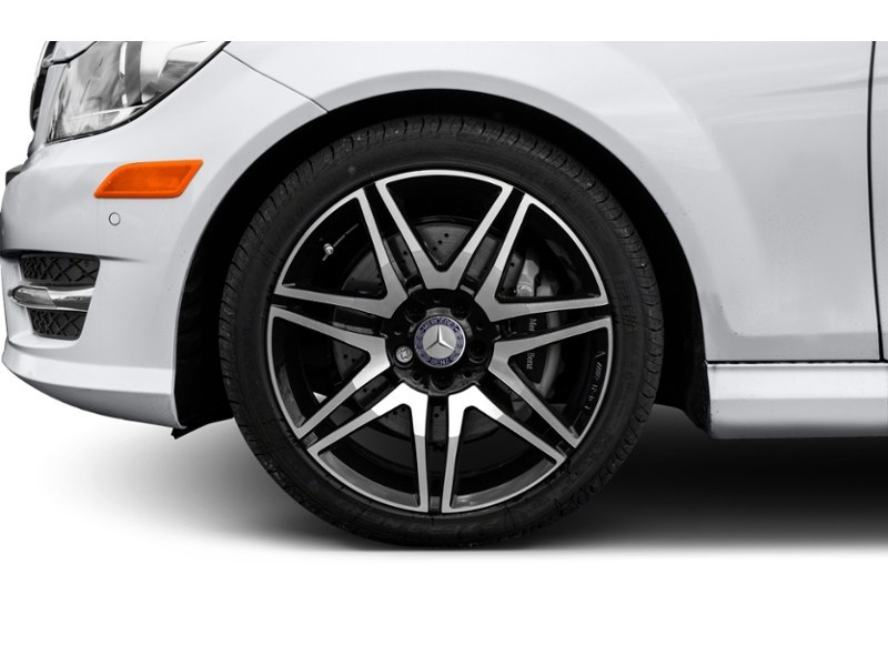 2015 Mercedes-Benz C-Class Base Exterior Shot 5