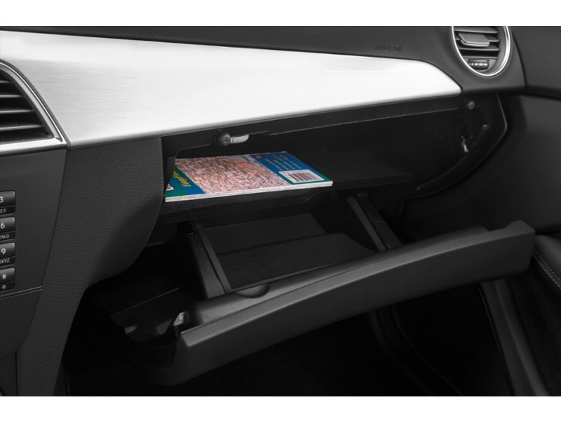 2015 Mercedes-Benz C-Class Base Interior Shot 4
