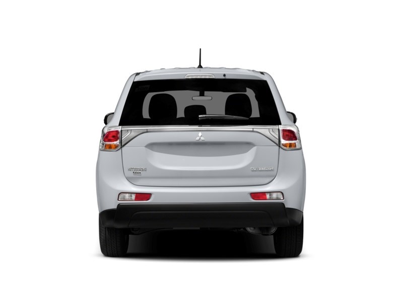 2014 Mitsubishi Outlander 4WD 4dr GT Exterior Shot 8