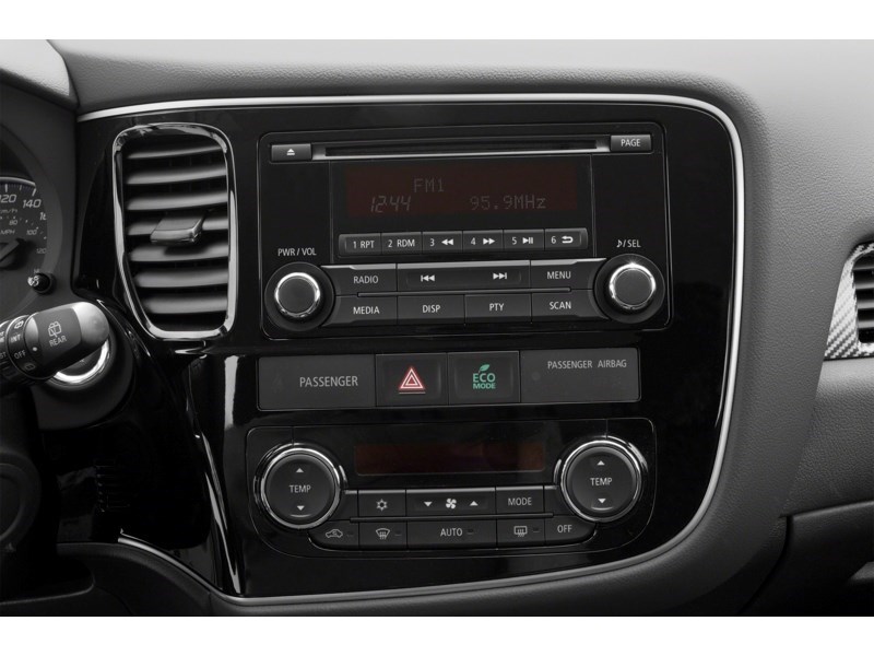 2014 Mitsubishi Outlander 4WD 4dr GT Interior Shot 2