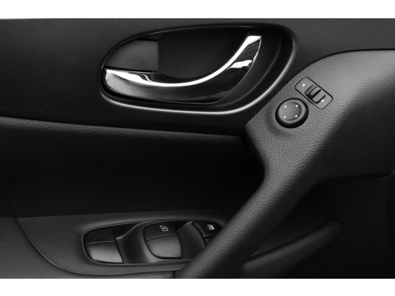 2015 Nissan Rogue AWD 4dr S Exterior Shot 14