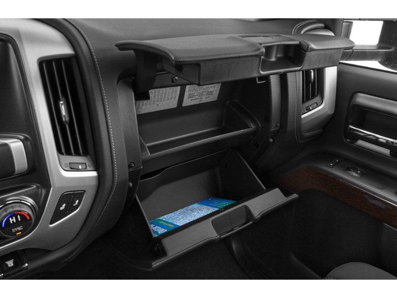 2016 GMC Sierra 2500HD SLE Interior Shot 4
