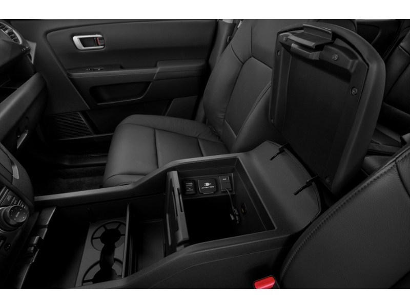 2013 Honda Pilot 4WD 4dr Touring Interior Shot 8