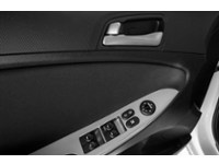 2017 Hyundai Accent 5dr HB Auto SE Exterior Shot 13