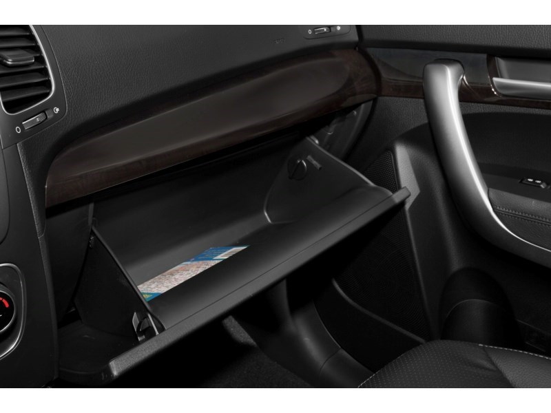 2015 Kia Sorento FWD 4dr I4 GDI Auto LX Interior Shot 4