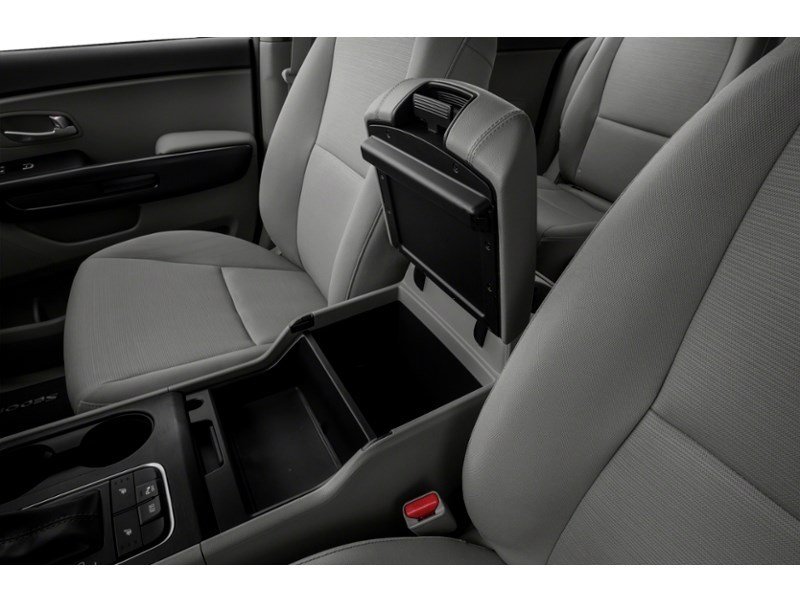 2017 Kia Sedona 4dr Wgn LX+ Interior Shot 8