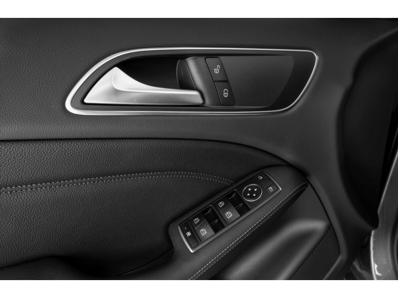 2015 Mercedes-Benz B-Class 4dr HB B 250 Sports Tourer 4MATIC Exterior Shot 14