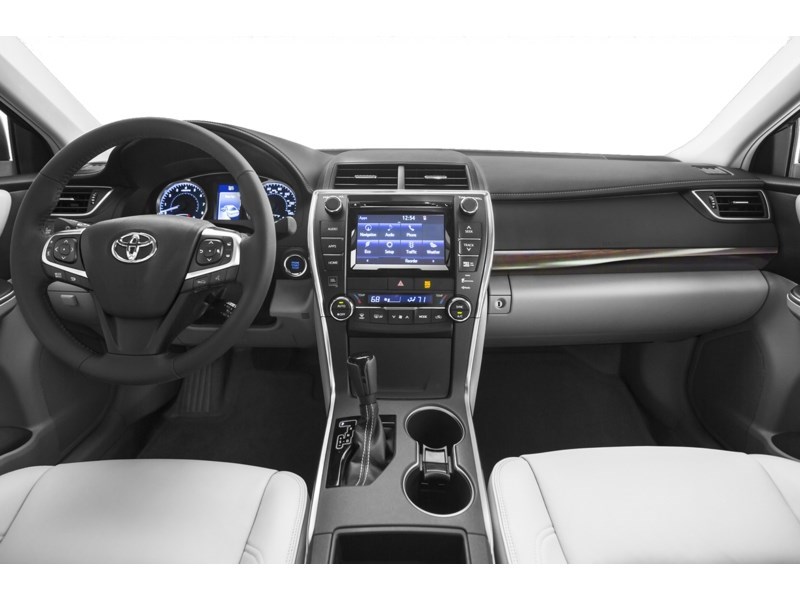 2015 Toyota Camry 4dr Sdn I4 Auto XLE Interior Shot 1