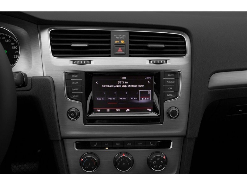 2017 Volkswagen Golf 5dr HB Man 1.8 TSI Comfortline Interior Shot 2