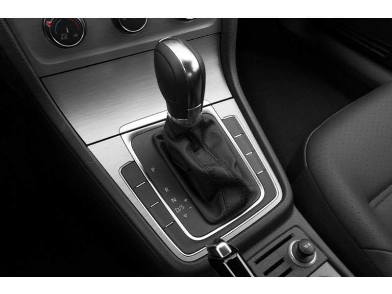 2017 Volkswagen Golf 5dr HB Man 1.8 TSI Comfortline Exterior Shot 12