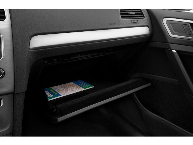 2017 Volkswagen Golf 5dr HB Man 1.8 TSI Comfortline Interior Shot 4