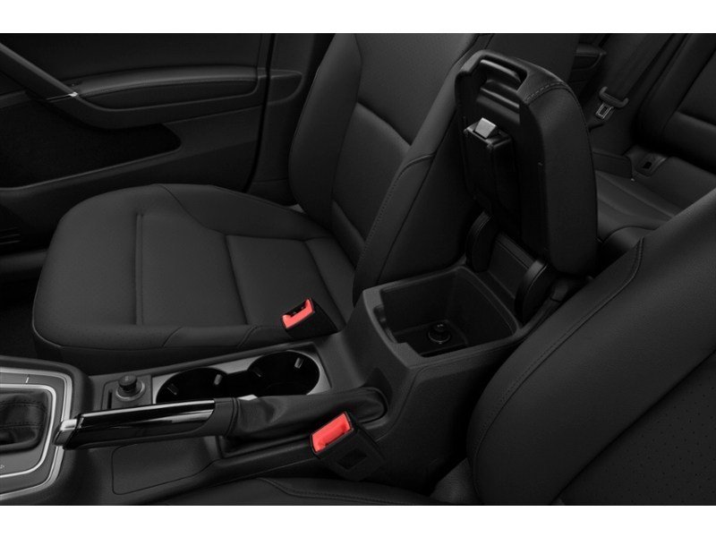 2017 Volkswagen Golf 5dr HB Man 1.8 TSI Comfortline Interior Shot 8