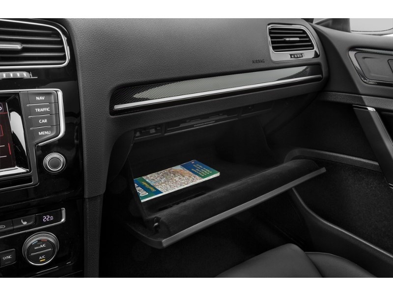 2016 Volkswagen Golf Sportwagon 4dr Man 1.8 TSI Trendline Interior Shot 4
