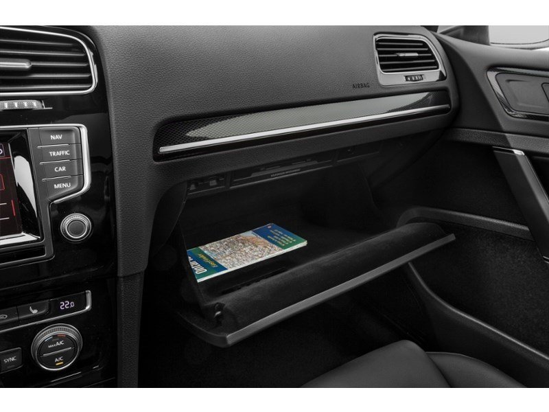 2016 Volkswagen Golf Sportwagon 4dr Man 1.8 TSI Trendline Interior Shot 4