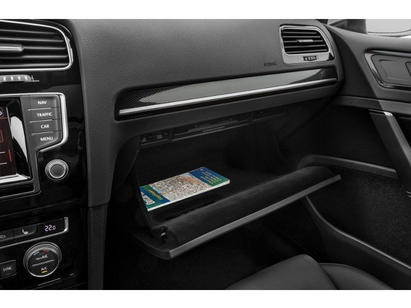 2016 Volkswagen Golf Sportwagon 4dr Man 1.8 TSI Comfortline Interior Shot 4