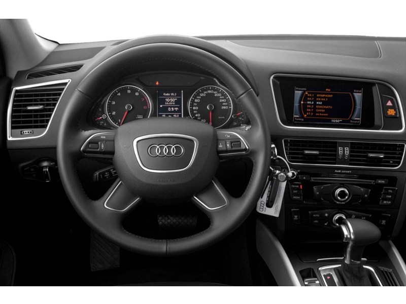 2016 Audi A4 2.0T Komfort plus (M6) Interior Shot 3