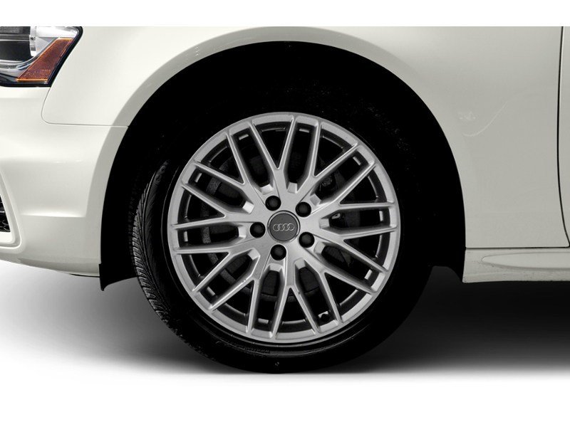 2016 Audi A4 2.0T Komfort plus (M6) Exterior Shot 5