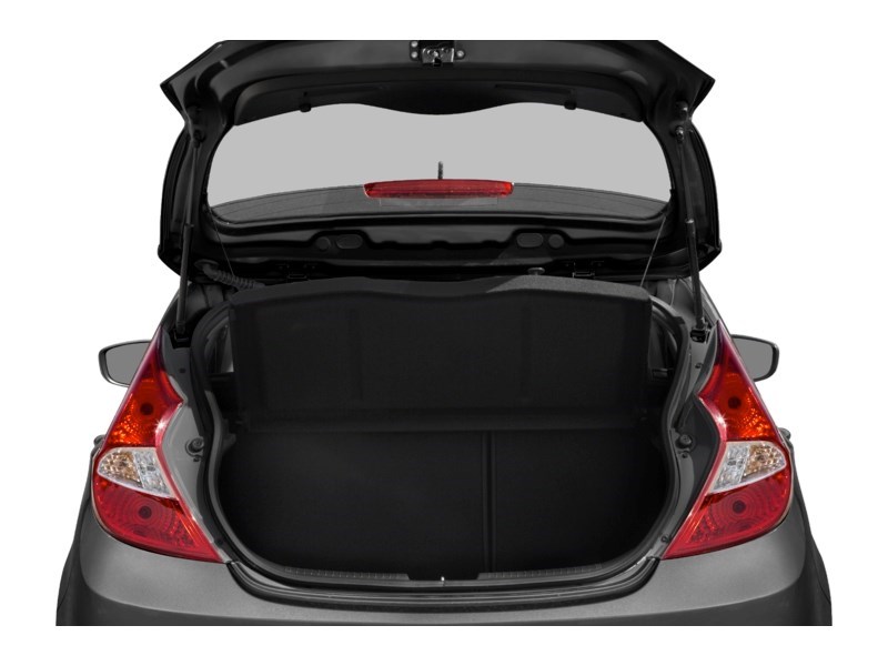 2015 Hyundai Accent 5dr HB Man GL Exterior Shot 4