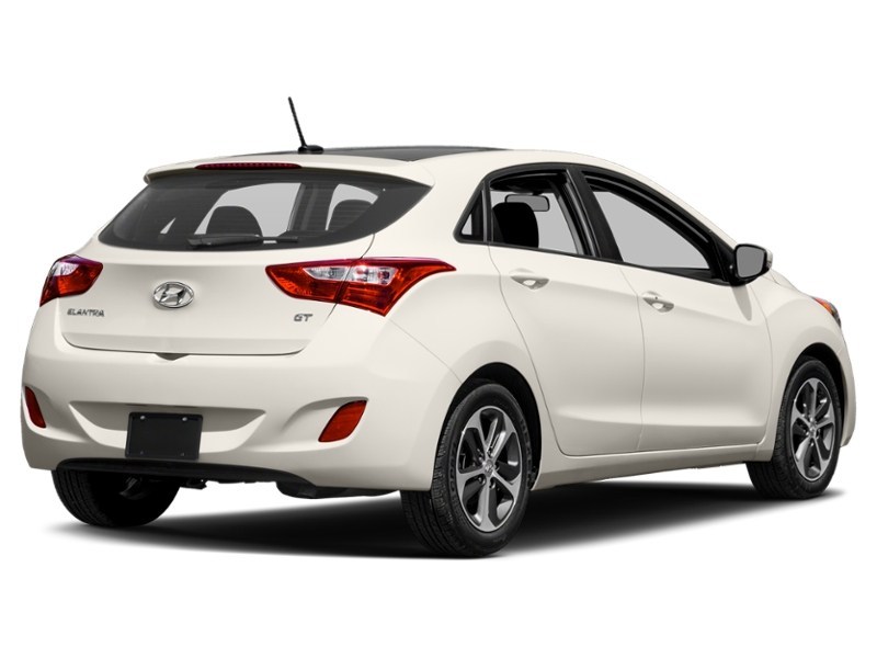2016 Hyundai Elantra GT 5dr HB Man GLS Exterior Shot 2