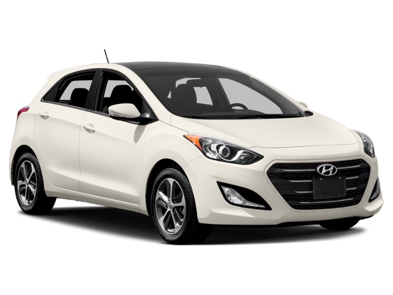 2016 Hyundai Elantra GT 5dr HB Man GLS Exterior Shot 9