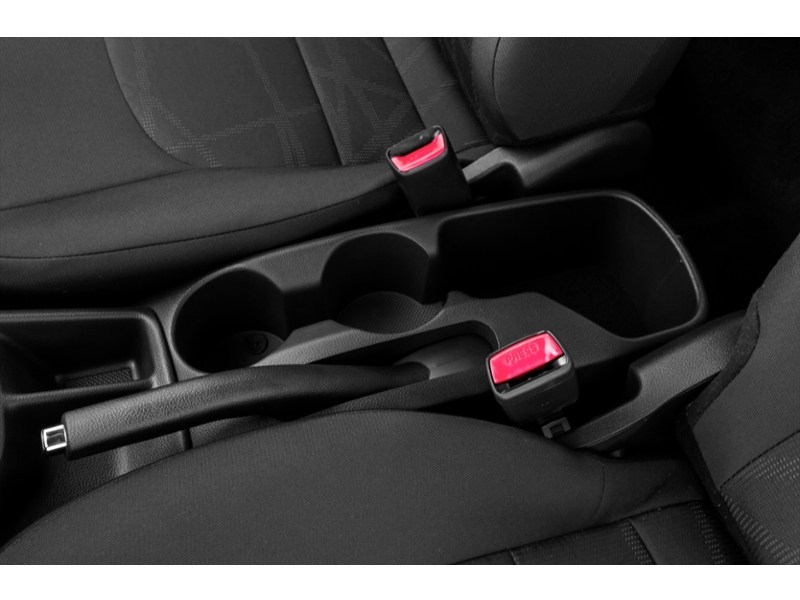 2016 Kia Rio 4dr Sdn Man LX Interior Shot 7