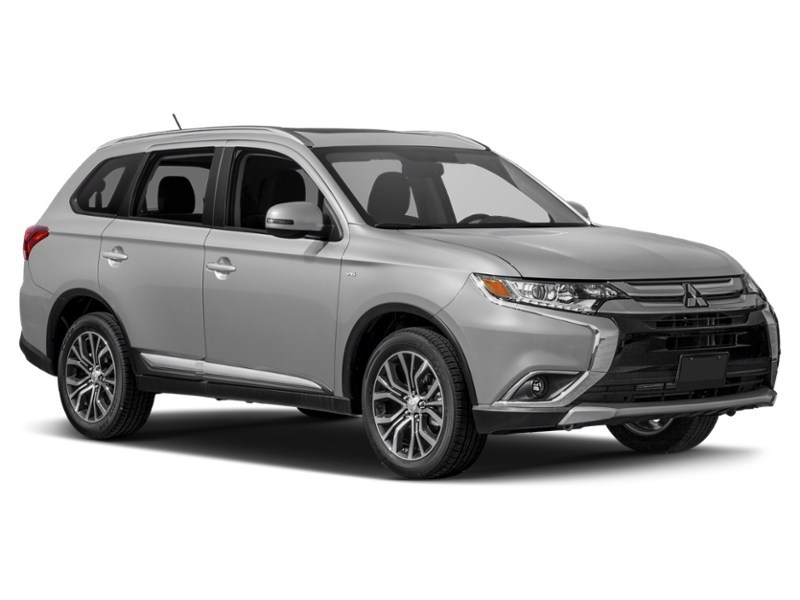 2017 Mitsubishi Outlander AWC 4dr ES Exterior Shot 9