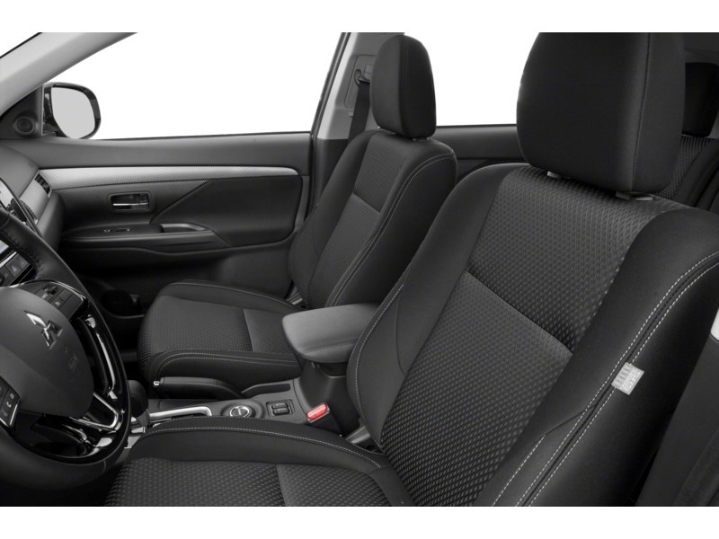 2018 Mitsubishi Outlander SE AWC Interior Shot 4