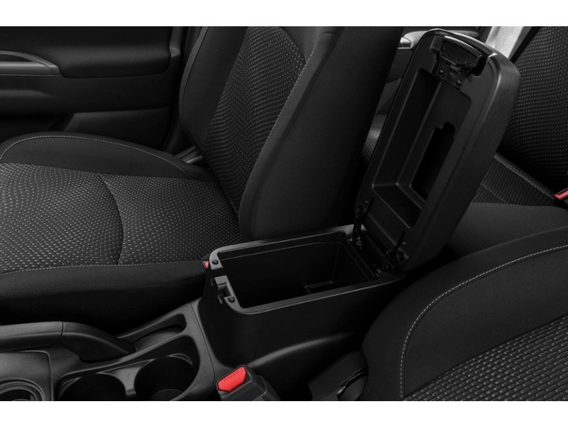 2017 Mitsubishi RVR AWD 4dr 2.0L CVT SE Interior Shot 7