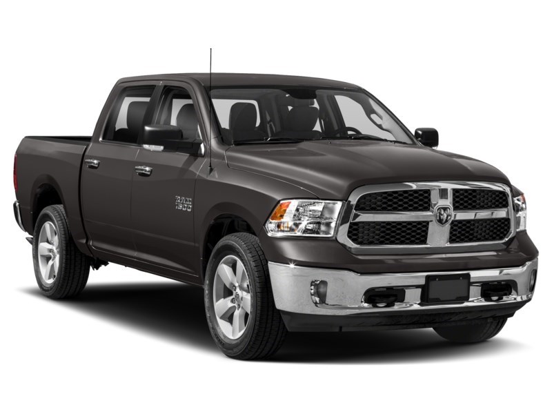 2017 RAM 1500 4WD Crew Cab 140.5" SLT Exterior Shot 9