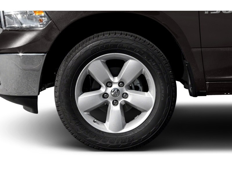 2015 RAM 1500 4WD Crew Cab 140.5" Big Horn Exterior Shot 5
