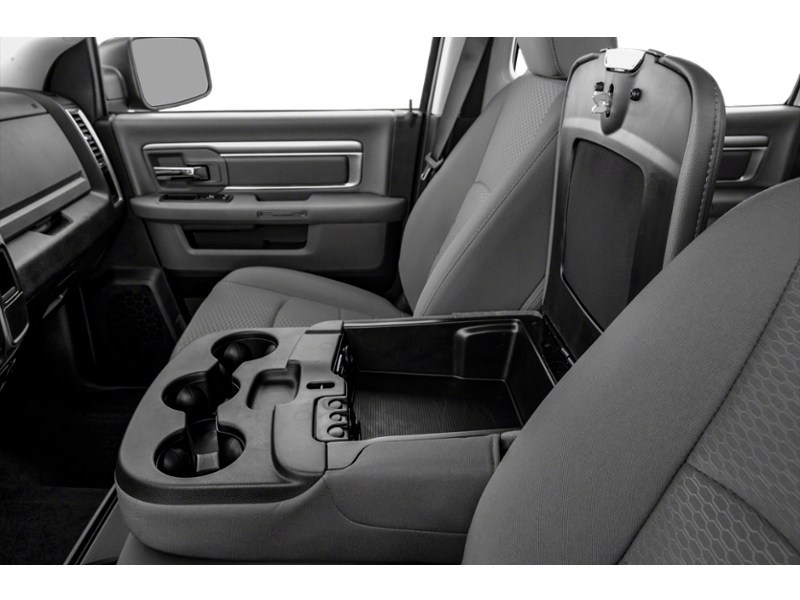 2015 RAM 1500 4WD Crew Cab 140.5" Big Horn Interior Shot 7