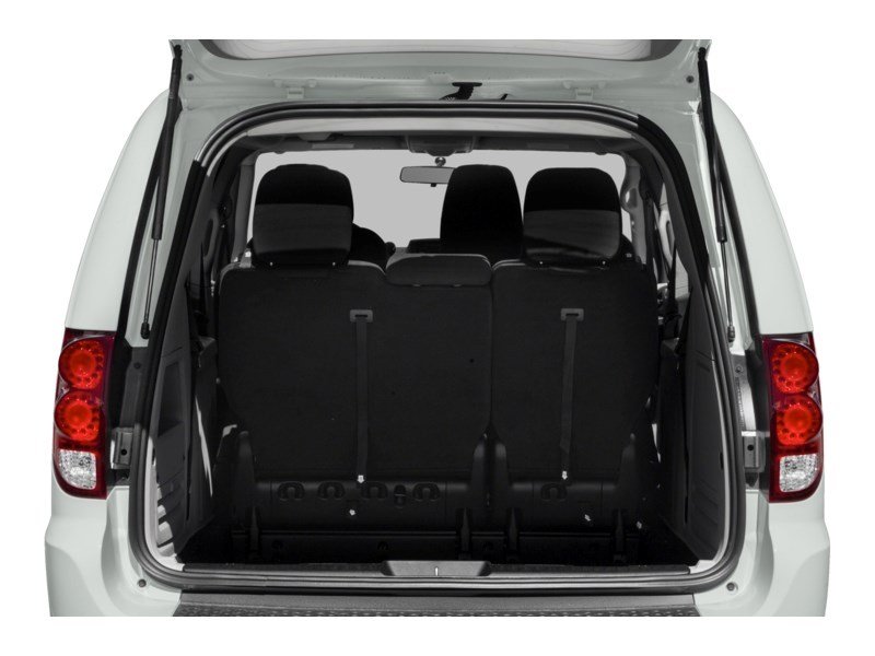 2019 Dodge Grand Caravan SXT Premium Plus Exterior Shot 4