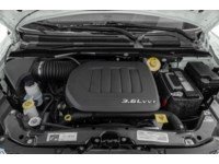 2019 Dodge Grand Caravan SXT Premium Plus Exterior Shot 3