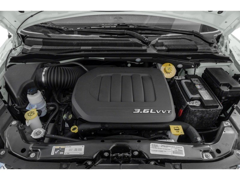 2019 Dodge Grand Caravan SXT Premium Plus Exterior Shot 3